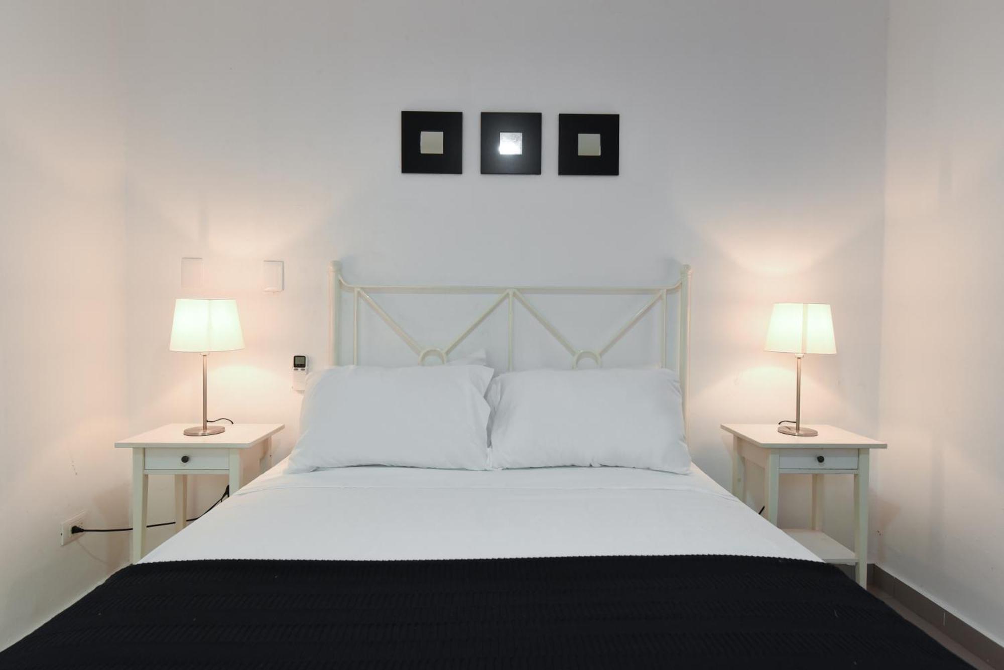 Ph 19 Guesthouse Hotel In Gazcue Santo Domingo Room photo