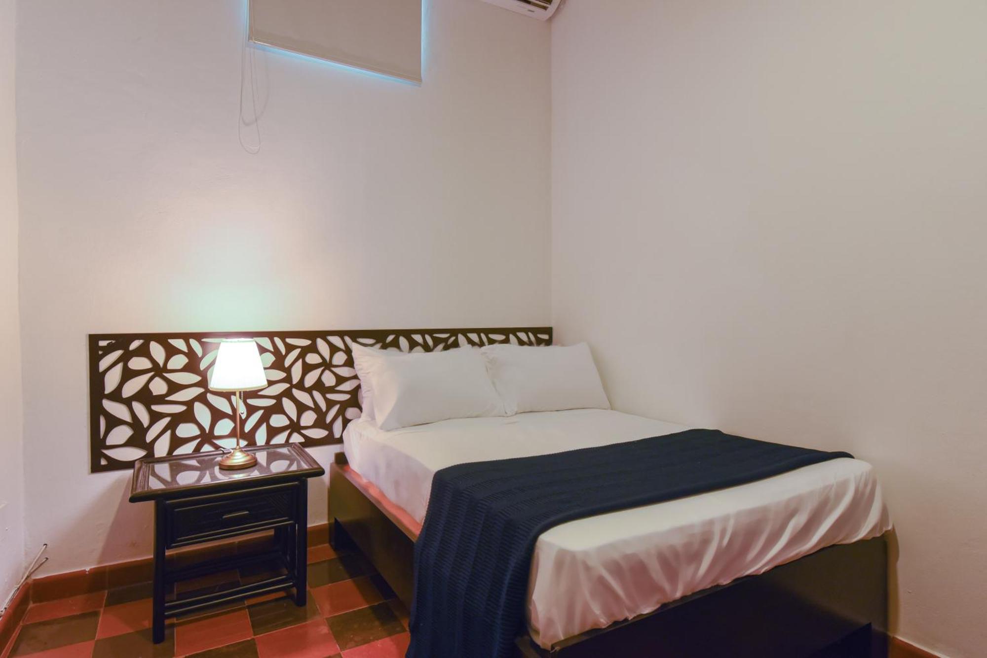 Ph 19 Guesthouse Hotel In Gazcue Santo Domingo Room photo