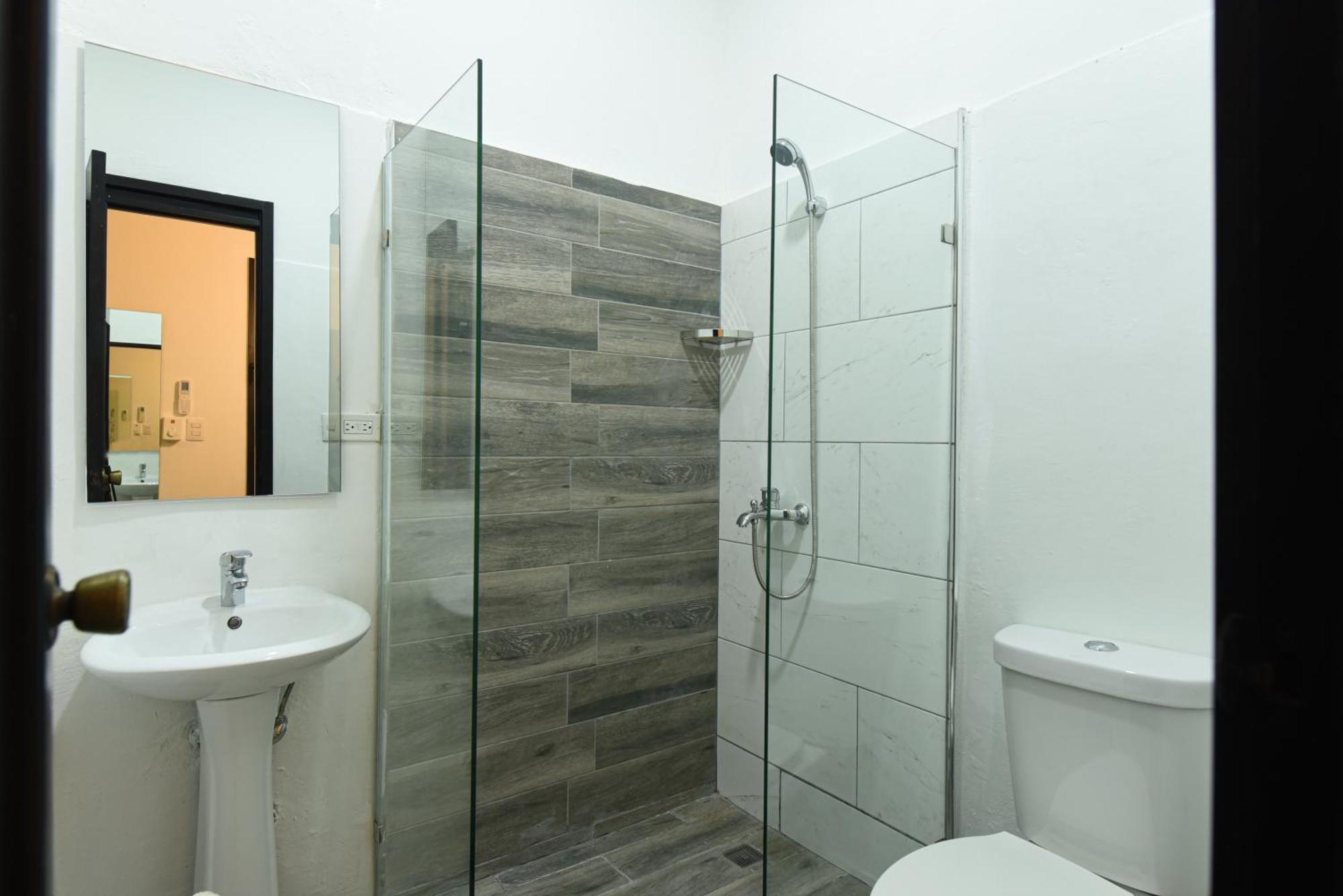 Ph 19 Guesthouse Hotel In Gazcue Santo Domingo Room photo
